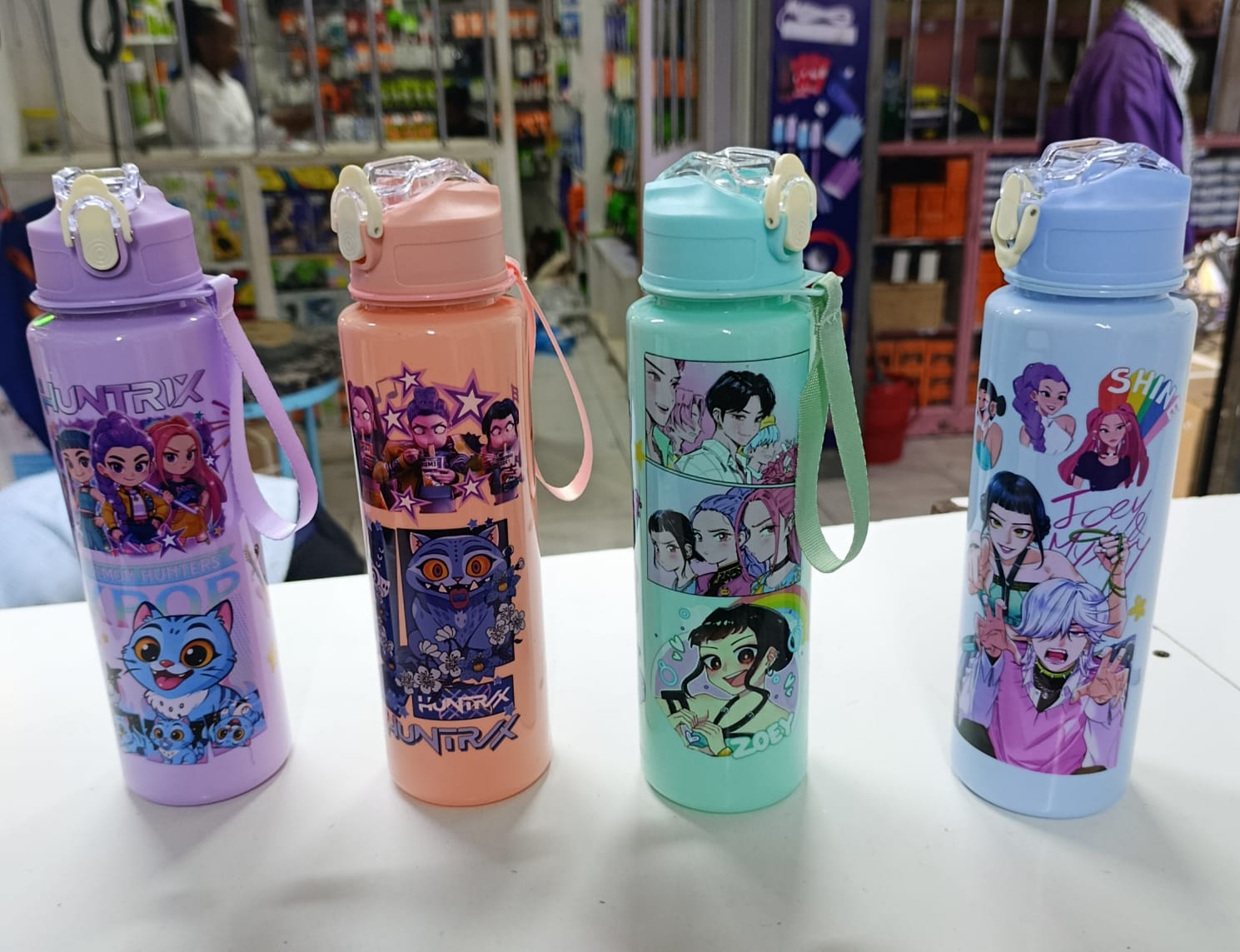 kids bottle K-Pop Rumi, Zoey & Mira, 800ml Cute Design Leakproof unbreakable Outdoor School kids  Water Bottle, Flip-Top Straw Lid, Perfect for school children Unisex Gift for Classmates, Birthdays
