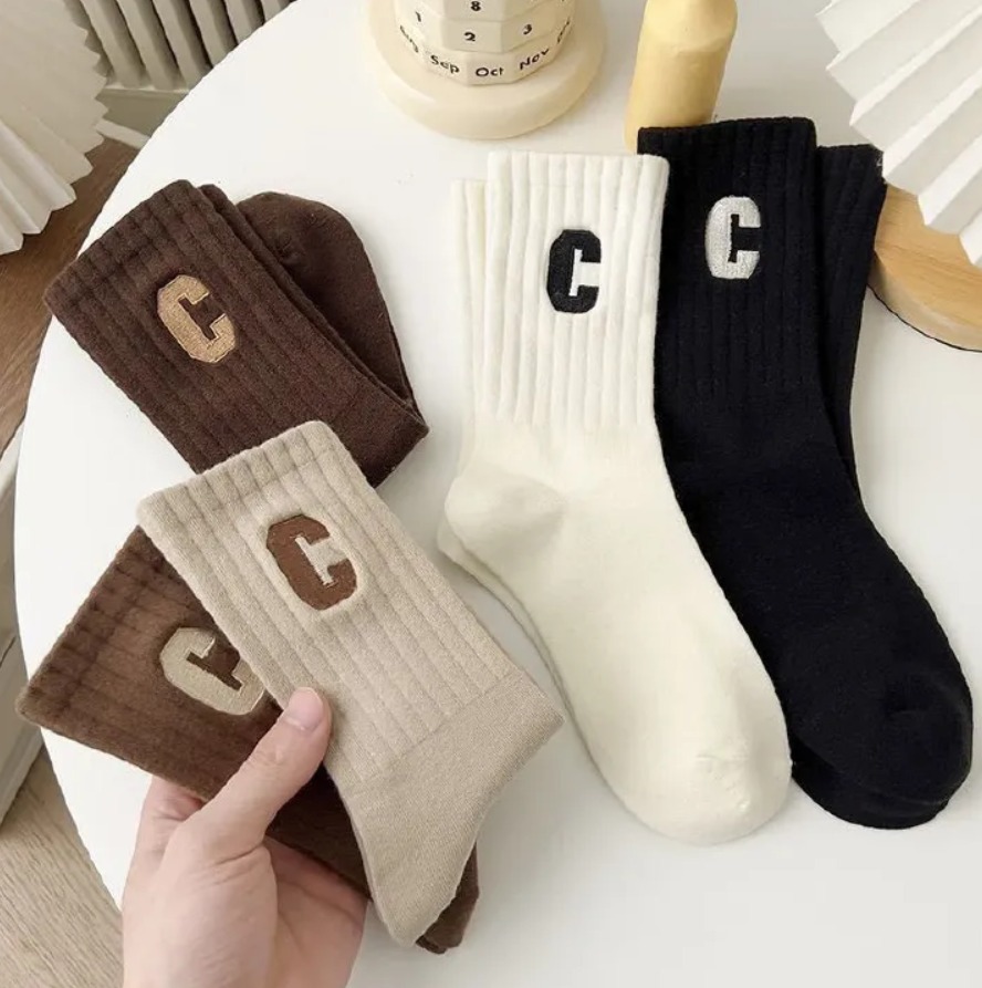Socks 5 Pairs Cotton Stockings Bling Ladies Trend All-fit Mid-tube Socks Autumn Winter Vertical Bar Letter Kinematic Growth Socks women clothes