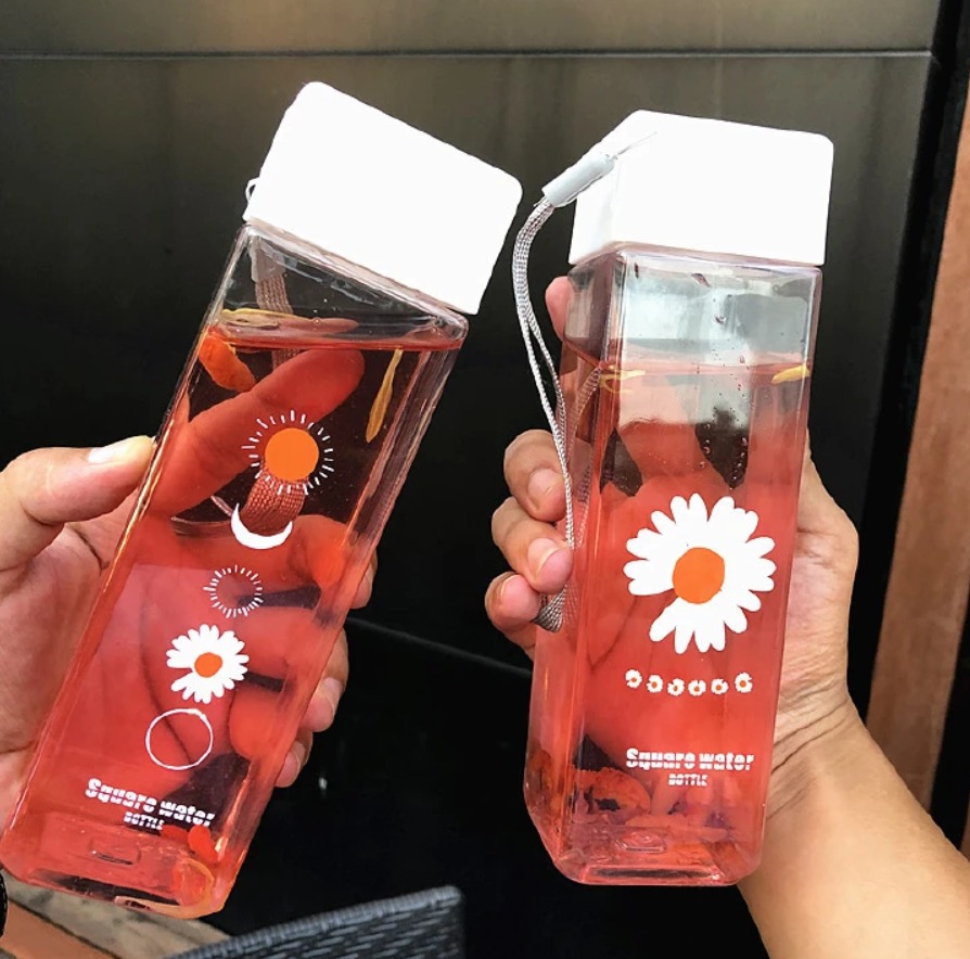 Quality Small Daisy Transparent Plastic Water Bottles PP Creative Frosted Water Bottle Kitchen Water Bottles