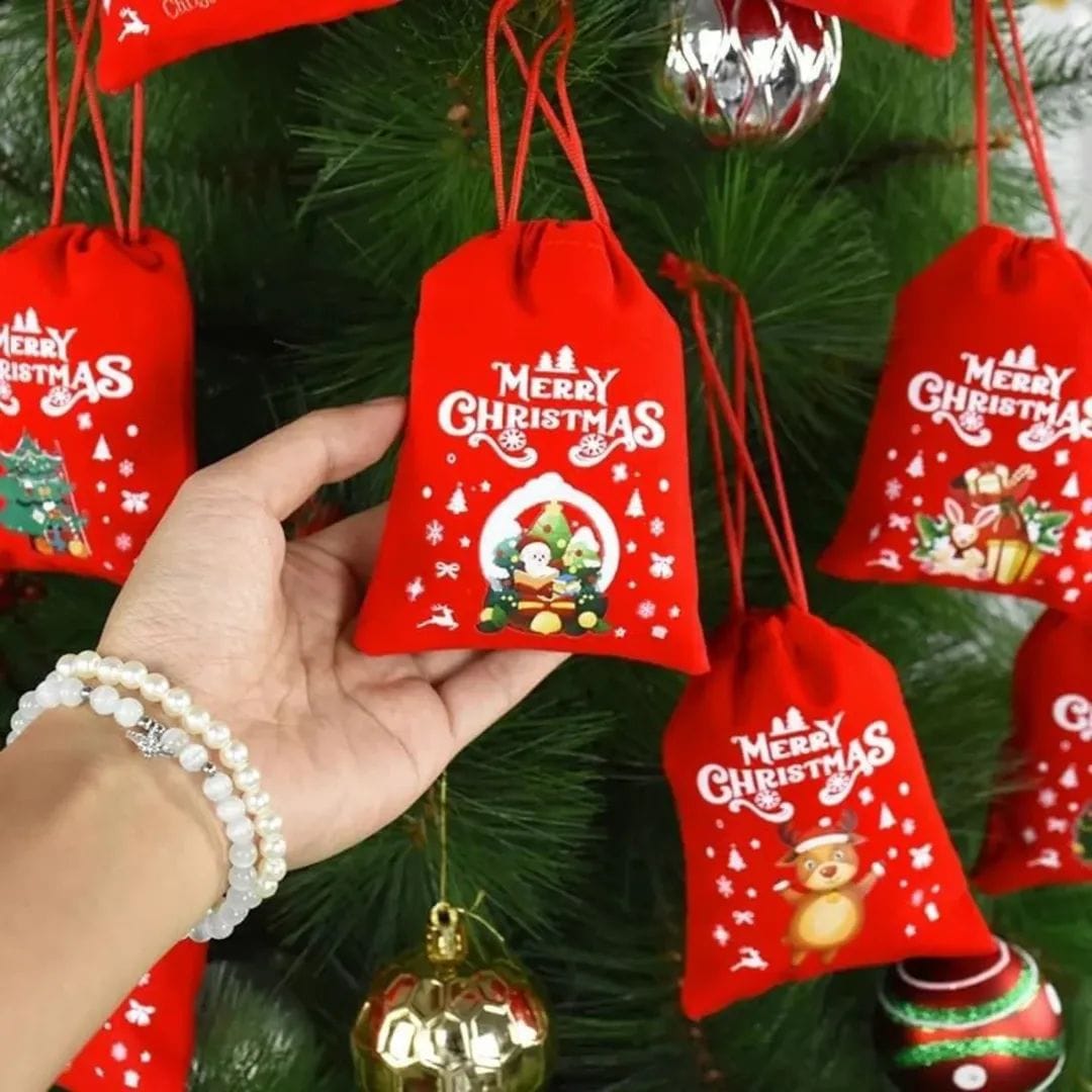 2pcs Christmas Velvet Candy Gift Drawstring Bags 12x9cm Small Holiday Gift Pouches