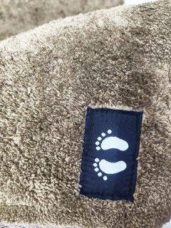 Soft Bedroom Floor Runner Rug, Plush Non-Slip Carpet Mat for Bedroom, Living Room, Hallway & Bedside, Absorbent Easy-Clean Floor Mat with Smooth Comfortable Surface, Modern Solid Color Area Runner Rug