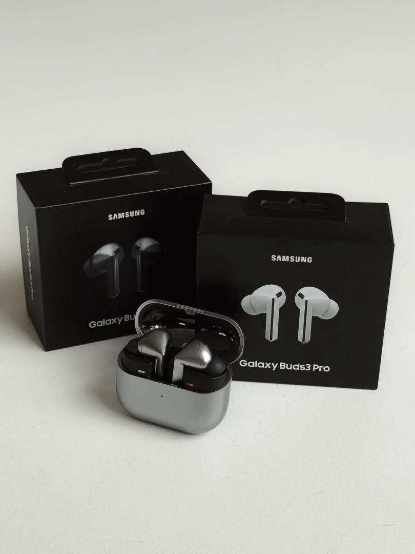Samsung Galaxy Buds3 Pro True Wireless Earbuds – Hi-Fi Sound, Active Noise Cancellation (ANC), Adaptive Noise Control, 360 Audio, Bluetooth 5.4, Galaxy AI,