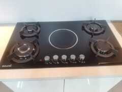 BOLESI 5-IN-1 BUILT-IN HOB

Upgrade your kitchen with the Bolesi 4 Gas + 1 Infrared Electric Hob.

• 4 powerful gas burners
• 1 infrared electric cooking plate
• High-power wok burner
• Built-in gas l