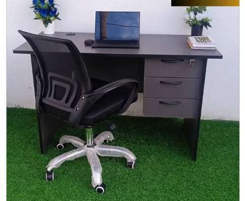⭐ 💼 Professional 1.2M Office Desk & Ergonomic Mesh Chair Set – Spacious Wooden Study Table with 3 Storage Drawers and Black Swivel Chair