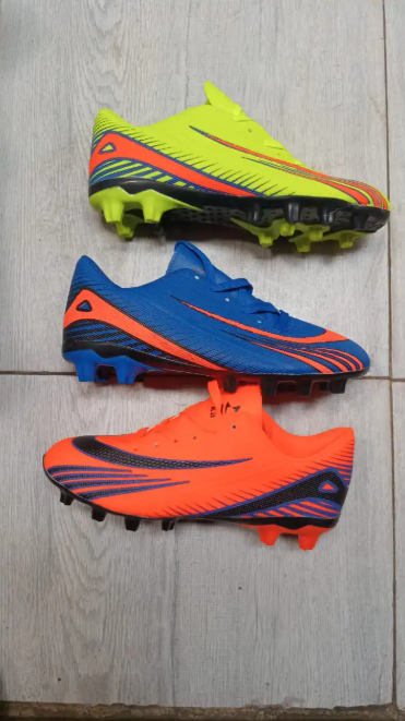 Football Soccer Shoes Men Women Kids, High Quality Sports Cleats, Non-Slip Studded Sole, Lightweight Comfortable Training Boots, Outdoor Match Game Footwear, Durable Athletic Sports Shoes Competitive