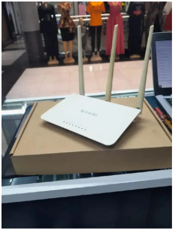Tenda F3 N300 WiFi Router 300Mbps – Refurbished