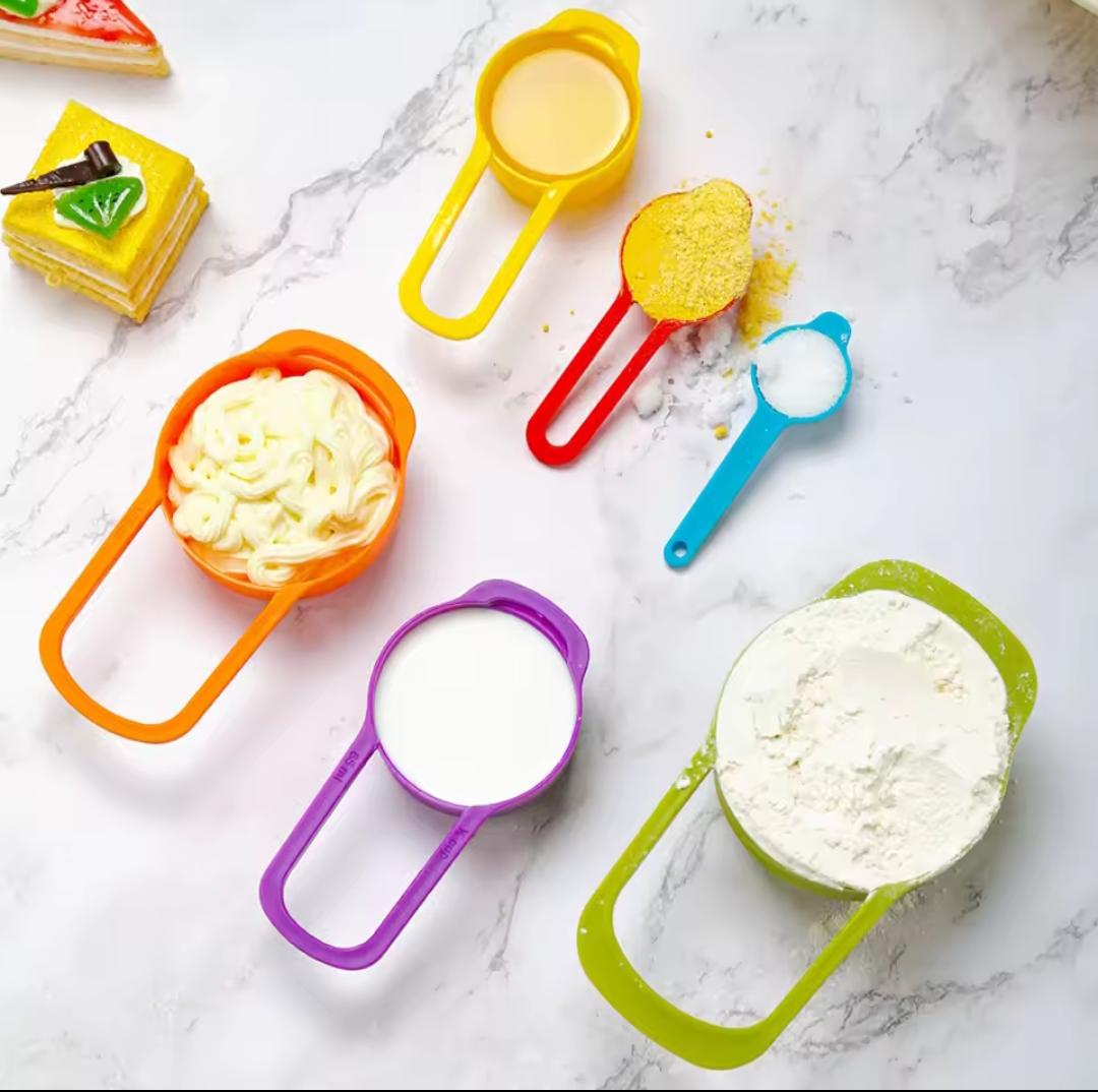 6-Piece Plastic Measuring Cup and Spoon Set - Convenient for Measuring Flour, Sugar, Spices, Milk and Other Ingredients.