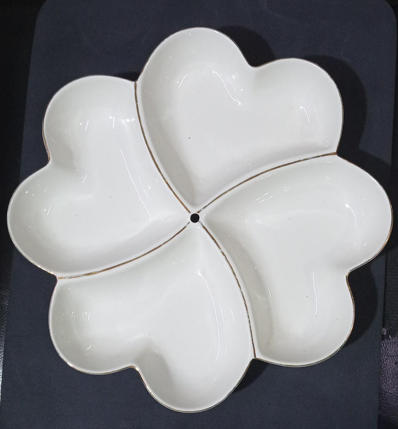 4-Compartment Snack Serving Tray – Elegant Flower Partitioned Snack Platter,  Ideal for snacks, nuts, sweets, fruits and party treats, Durable, food-safe and easy to clean material.