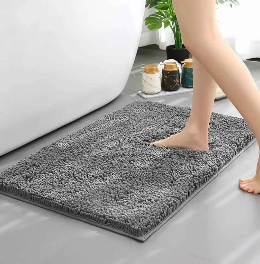High quality absorbent non-slip finger/shaggy door mat....made of High quality microfiber material with the size of 50x80cm,Add comfort and style to your home with this High-Quality Absorbent Non-Slip
