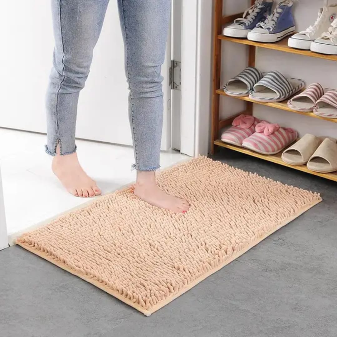 High quality absorbent non-slip finger/shaggy door mat....made of High quality microfiber material with the size of 50x80cm,Add comfort and style to your home with this High-Quality Absorbent Non-Slip