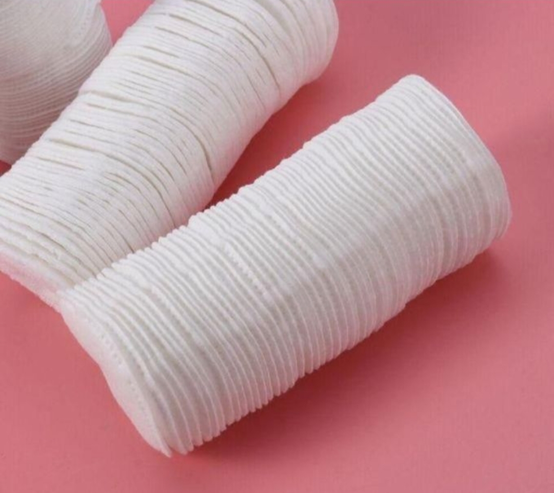 Cotton Pads for Makeup Removal and Skincare Soft cotton rounds for versatile skin and Nail care
