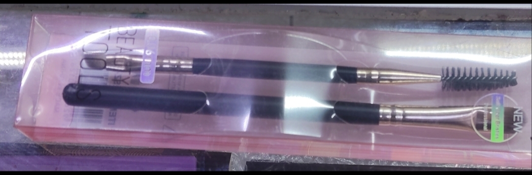 Spoolie Brush ,Angled Brow Brush ,Concealer Flat Brush  for Eye Makeup. view 4