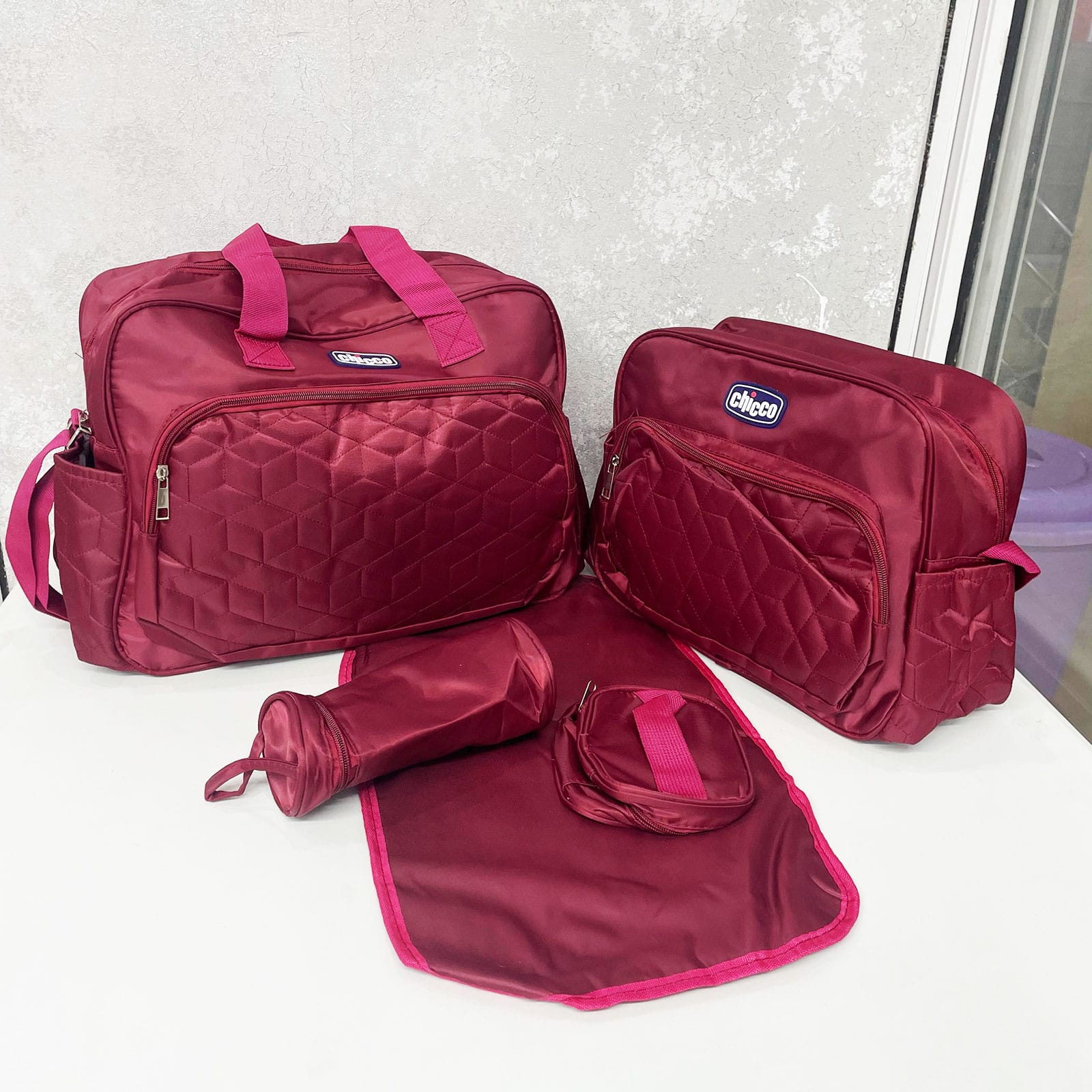 Chicco Multi-Functional 5-Piece Diaper Bag & Organizer Set – Premium Quilted Waterproof Maternity Travel Bag for Moms & Dads.