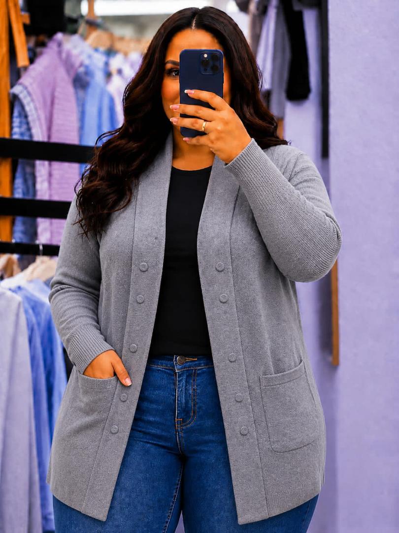 Cozy Relaxed Cable-Knit Sweater in Soft Wool Blend: A Timeless Winter Essential Perfect for Layering, Providing Unmatched Comfort and Effortless Style for Cold Weather Outfits and Everyday Wear