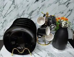 13 Pieces Dinner Set with 6 Large 11 Inch Square Dinner Plates, 6 Black Mugs and 2L Unbreakable Flask – Elegant All Black Tableware Set for Home Dining, Tea Serving & Everyday Kitchen Use