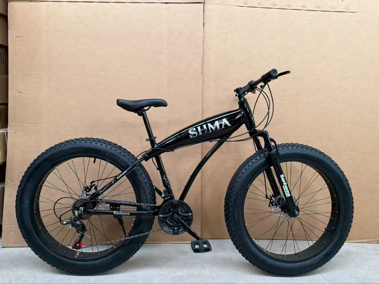 Fat tyre bike Size 26" Disc brakes 21 speed gear Front shock suspension ideal for age 13+yrs