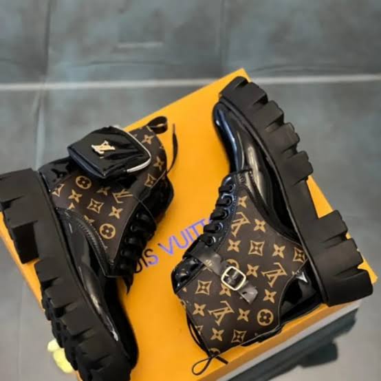 🔥 LOUIS VUITTON (LV) Prada Boots, Women's Luxury Black Patent Combat Boots with Side Pocket – Chunky Platform Designer Ankle Boots, Fashion Lace-Up Military Boots, Trendy Streetwear Winter Footwear