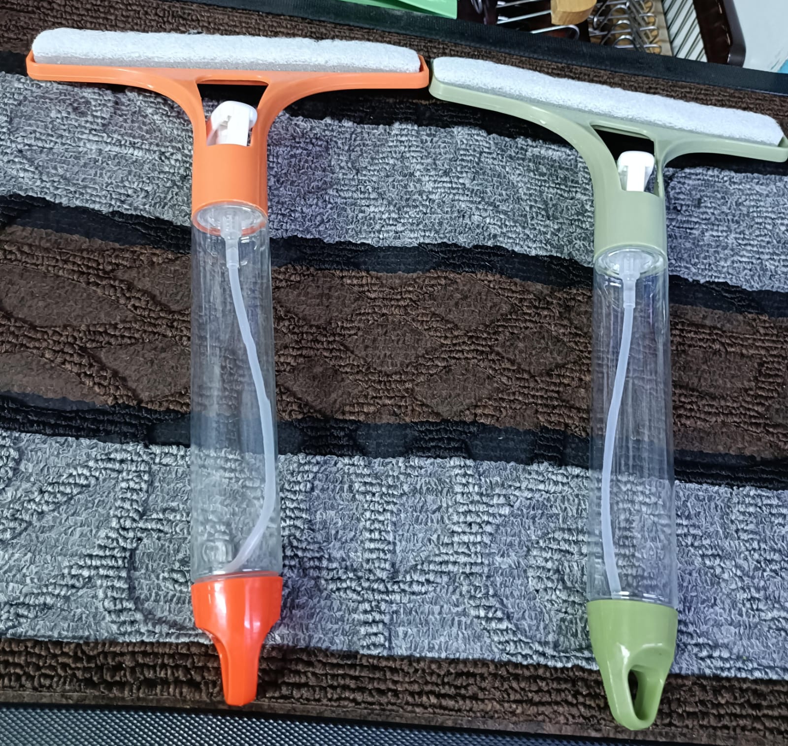 3-in-1 Window Cleaner – Multi-Function Glass Cleaning Tool