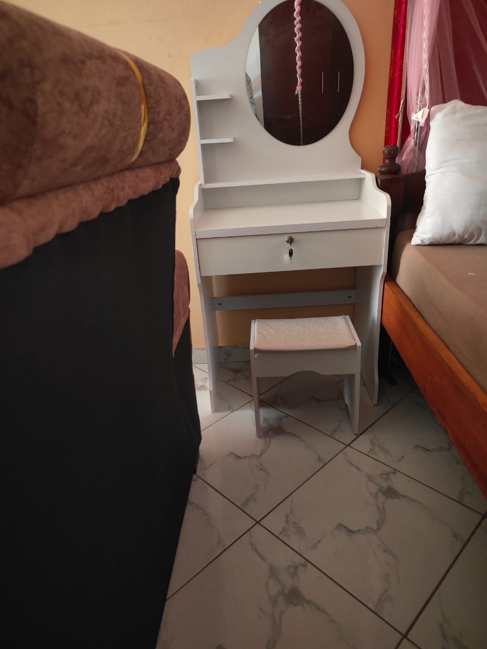 CLEARANCE OFFER Dressing table Minimalist Vanity Dresser – sleek, elegant, and space-saving. Perfect for a modern, clutter-free bedroom. ✨ 🌟 PREMIUM OFFER 🌟 (PLEASE NOTE IT REQUIRES ASSEMBLING)