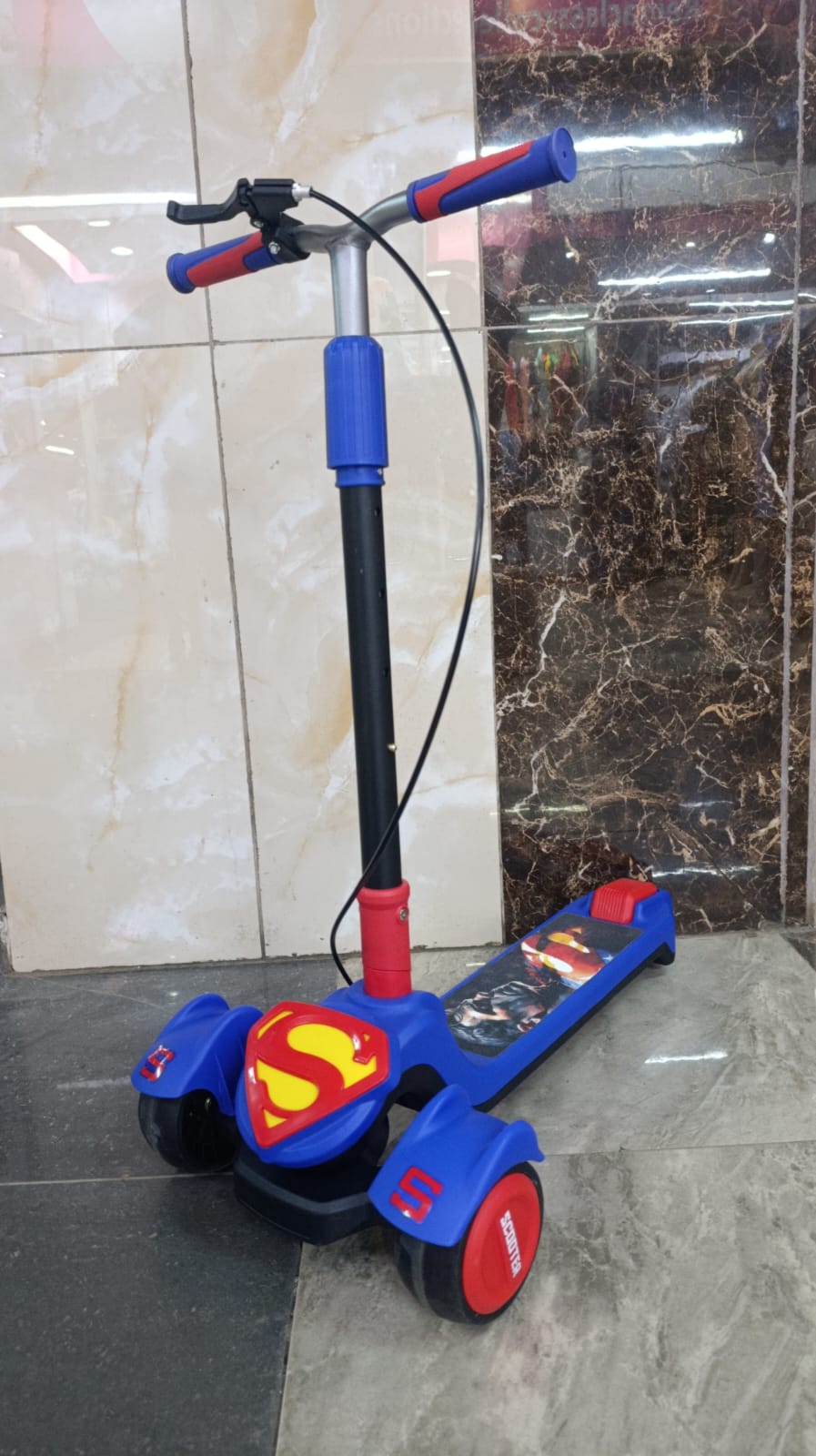 Elite Foldable Metallic Kick Scooter – Adjustable Lightweight Aluminum Commuter for Kids & Teens with suspension and brakes