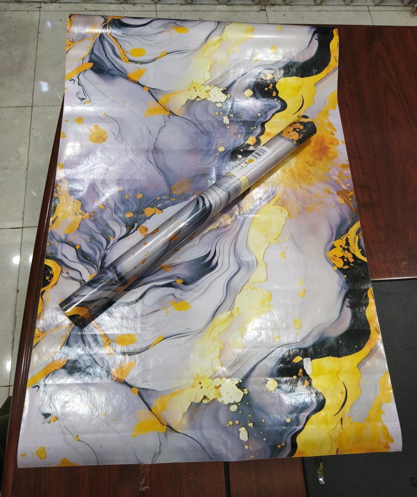 Marble contact papers that are self adhesive, vinyl contact paper in size 60cm by 2M, perfect for furniture, kitchen counters, bathroom counters, tables, anything you want to cover