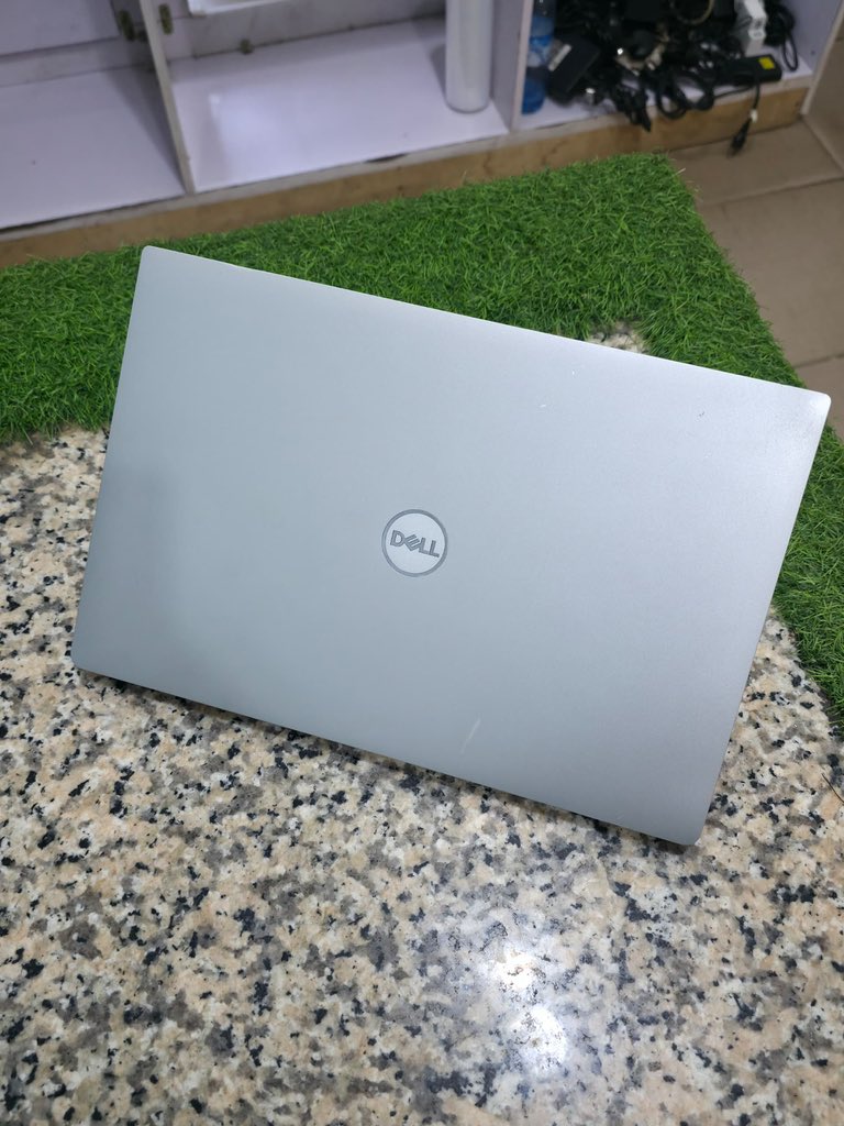 {HOT DEAL ALERT!!!} Refurbished DELL XPS 9370 8th Gen,  Intel Core i7, 16GB RAM, 1TB SSD + 13.3″ Full HD Touchscreen + Windows 11 Pro