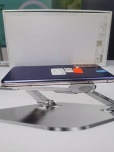 Refurbished Samsung Galaxy S21 5G - 8GB RAM, 256GB Storage, Phantom Violet, 6.2″ Display, 64MP Triple Camera + 10MP Front Camera