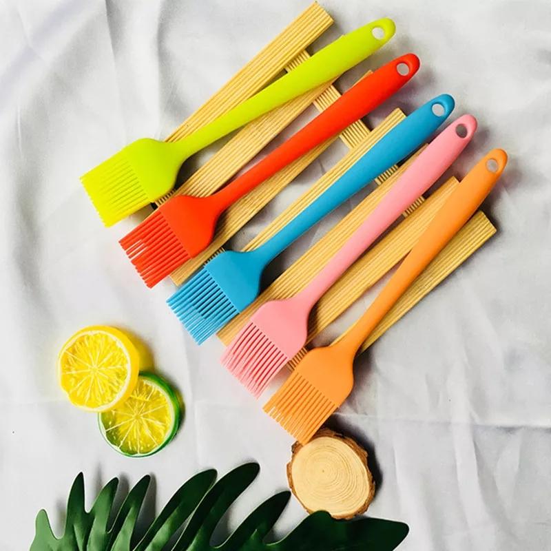 Heat Resistant Silicone Basting Pastry Brush For Grilling, Baking ,Cooking And Spreading Oil, Butter, BBQ Sauce The flexible bristles will soak up and hold a lot more of whatever you're brushing .