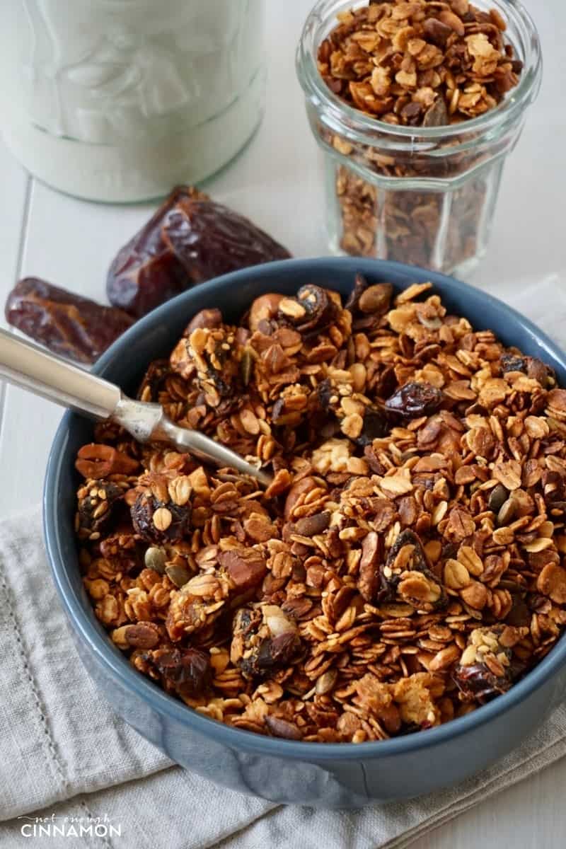 Baked honey granola is a crunchy,naturally sweetened breakfast classic made by coating rolled oats,nuts,and spices in a warmed honey-and-oil mixture before baking.the honey acts as a natural sweetener