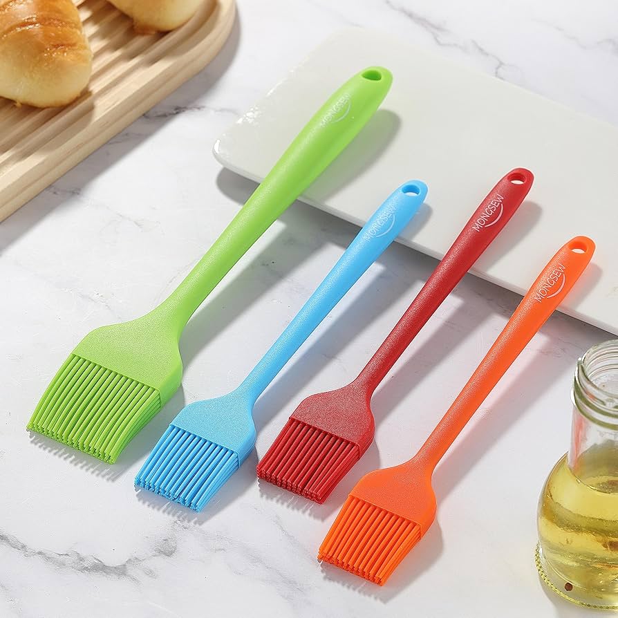 Heat Resistant Silicone Basting Pastry Brush For Grilling, Baking ,Cooking And Spreading Oil, Butter, BBQ Sauce The flexible bristles will soak up and hold a lot more of whatever you're brushing .