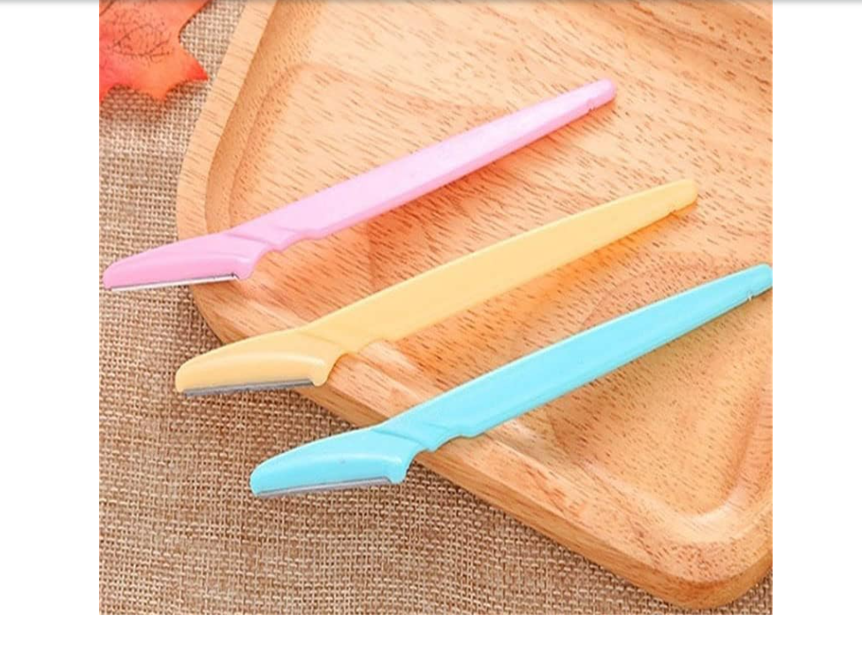 Tinkle Eyebrow Razor for Eyebrow Shaping, Facial Hair Removal & Grooming 3 Pieces  is designed for eyebrow shaping, facial hair removal, and everyday grooming needs
