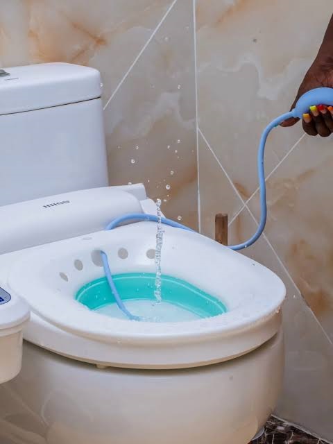 Comfort care offer premium plastic sitz bath basin for toilet seat, ideal for postpartum recovery, hemorrhoid relief and personal hygiene
