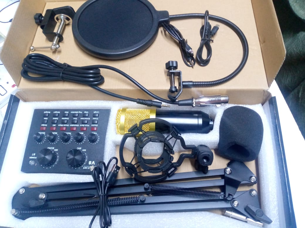 V8 Professional Condenser Microphone with Patented Audio Reference Companding for Studio-Quality Recording, Clear Vocals, Gaming, Streaming, Podcasting, and Home Studio Use