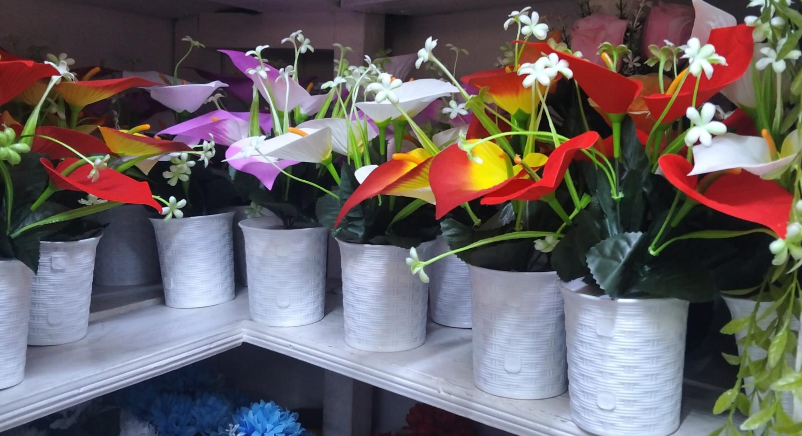 Table Top Home Decore Ideal for enhancing the ambiance of your home, wedding, or coffee shop, this zero-maintenance flower adds a luxurious touch without the need for watering or sunlight.