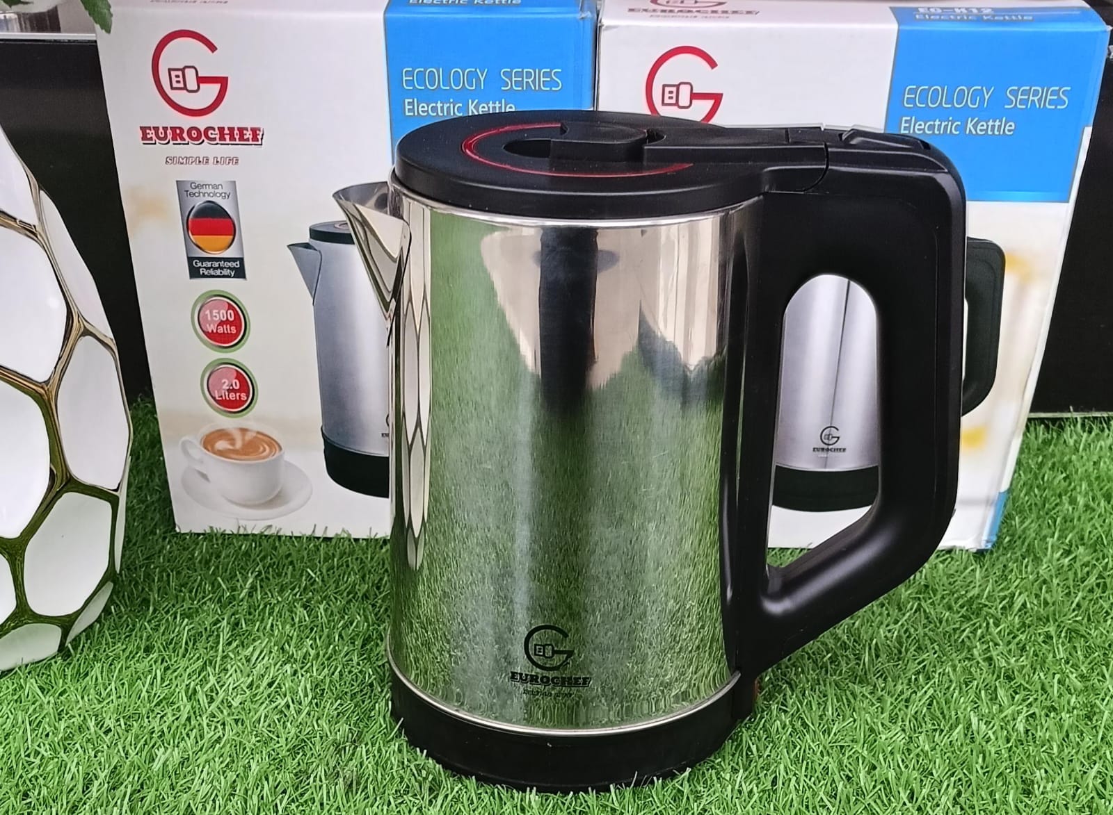 Eurochef K12 Stainless Steel Electric Kettle 2.2L Heavy Duty Rapid Boil Water Kettle Cordless Hot Water Pot Automatic Shut-Off & Boil Dry Protection 1500W – Silver & Black