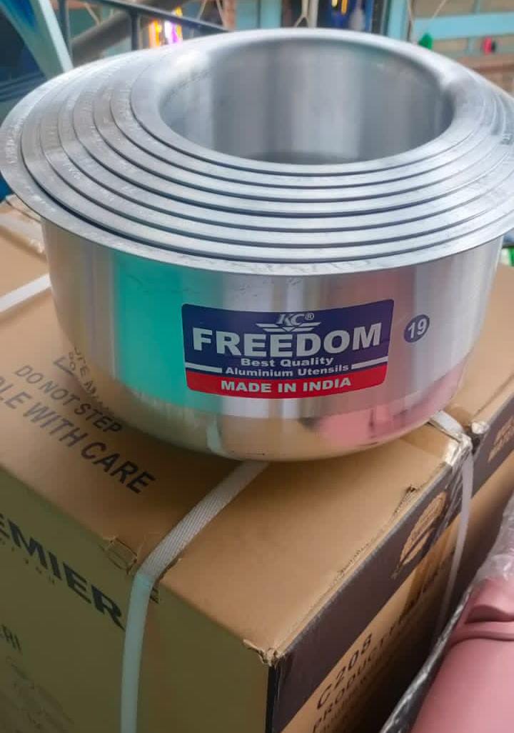 Freedom, Sufurias Aluminium 8 pcs Cookware Set for Everyday Kitchen Use, Durable Lightweight Pots and Pans for Cooking, Easy to Clean, Heat Resistant, Ideal for Home and Outdoor Use