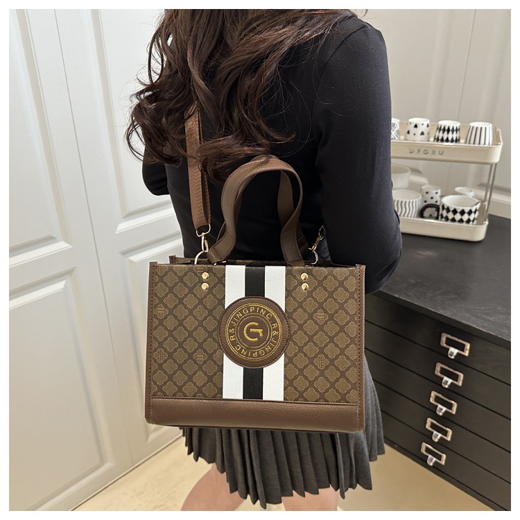 2026 Newest Fashionable Letter Crossbody Bag Hot Selling  PU Leather Tote Shoulder Bags for Women Elegant Ladies Shoulder Bags Luxury Bags Women