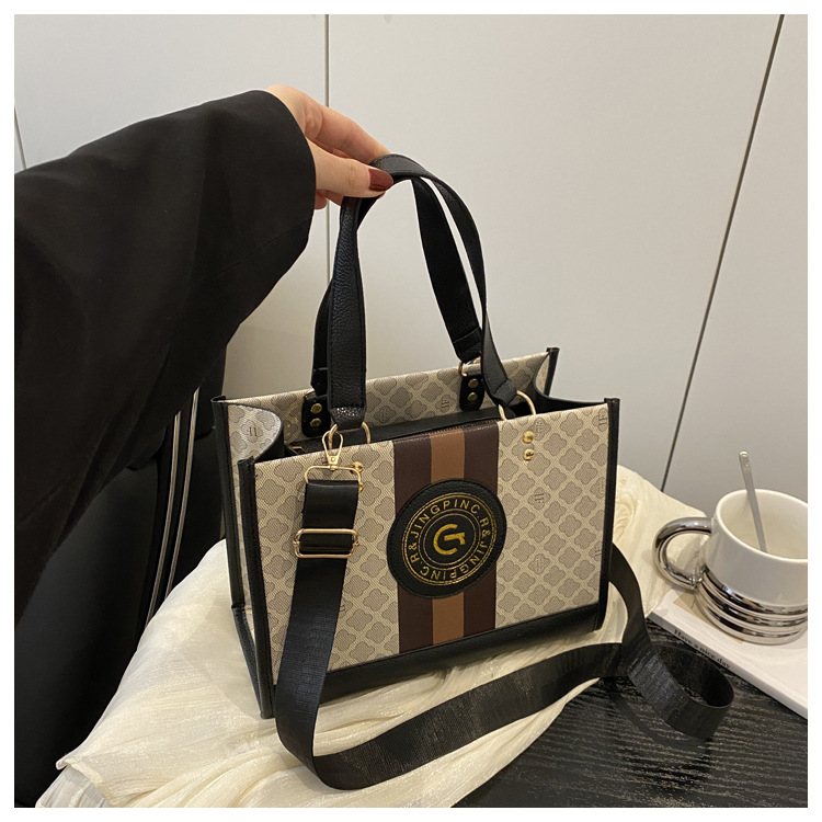 2026 Newest Fashionable Letter Crossbody Bag Hot Selling  PU Leather Tote Shoulder Bags for Women Elegant Ladies Shoulder Bags Luxury Bags Women