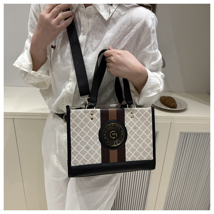 2026 Newest Fashionable Letter Crossbody Bag Hot Selling  PU Leather Tote Shoulder Bags for Women Elegant Ladies Shoulder Bags Luxury Bags Women