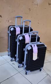3 in 1 Luxurious Fibre Suitcase Set with Spinner Wheels, Adjustable Telescopic Handle, and Compression Straps, Premium Lightweight Hard Shell Travel Luggage Trio for Holidays and Business Trips