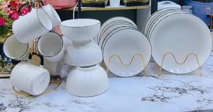 27pcs Japanese Dinner Set with 6 Dinner Plates, 6 Mugs, 6 Bowls, 6 Side Plates and 3 Serving Dishes with Glass Lids, Complete Ceramic Dinnerware Service for Home Kitchen and Guest Hosting