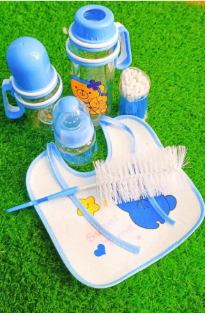 7pcs Baby Feeding Set
A full feeding kit that includes two feeding bottles, a bib, bottle cleaning brushes, ear buds, and a baby pacifier. Made with baby-friendly materials and convenient accessories