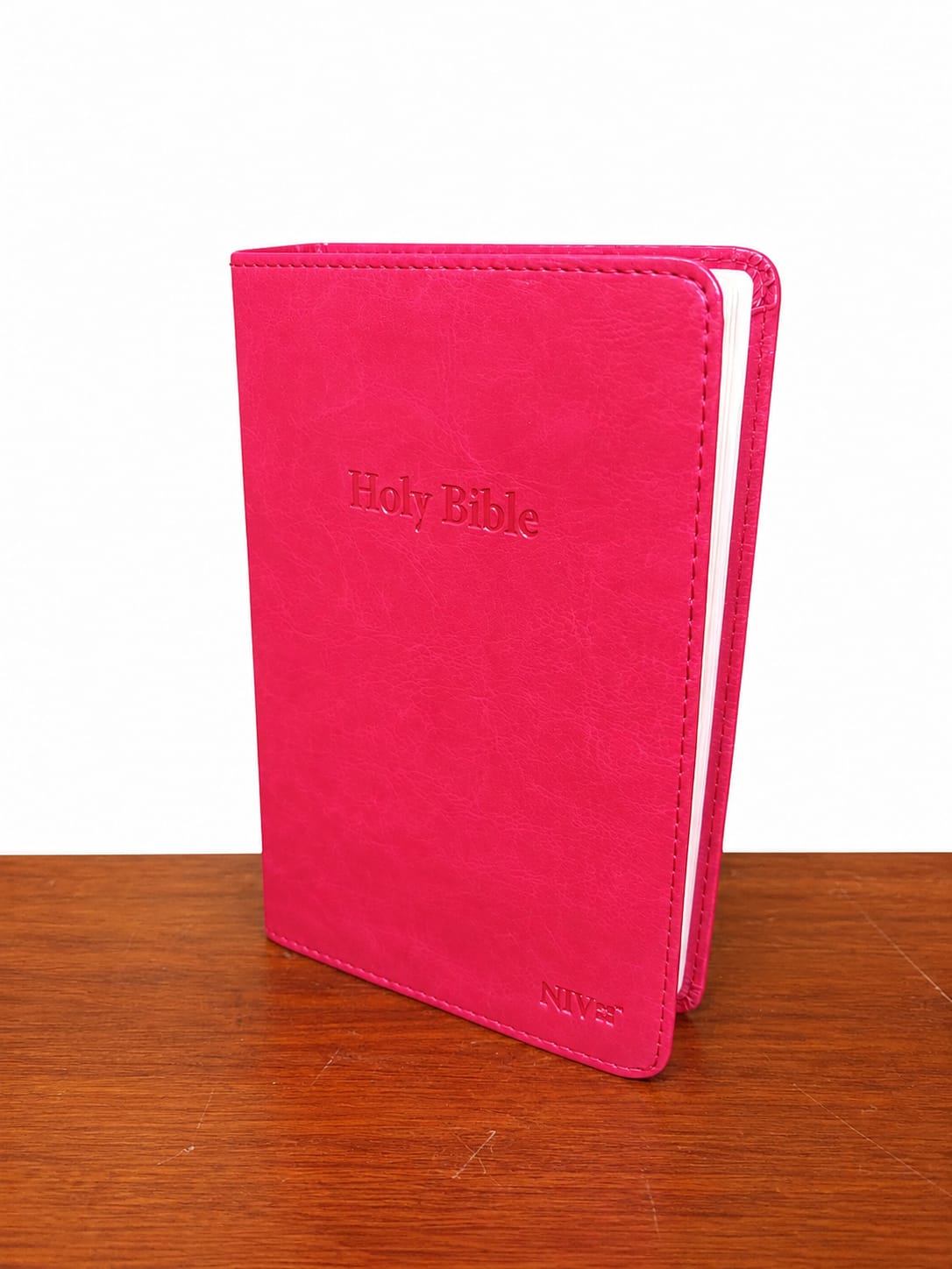 The New International Version (NIV) Medium  with Thumb Index is a practical and easy-to-use Bible designed for everyday reading, study, and church use. Its medium size makes it comfortable to carry.