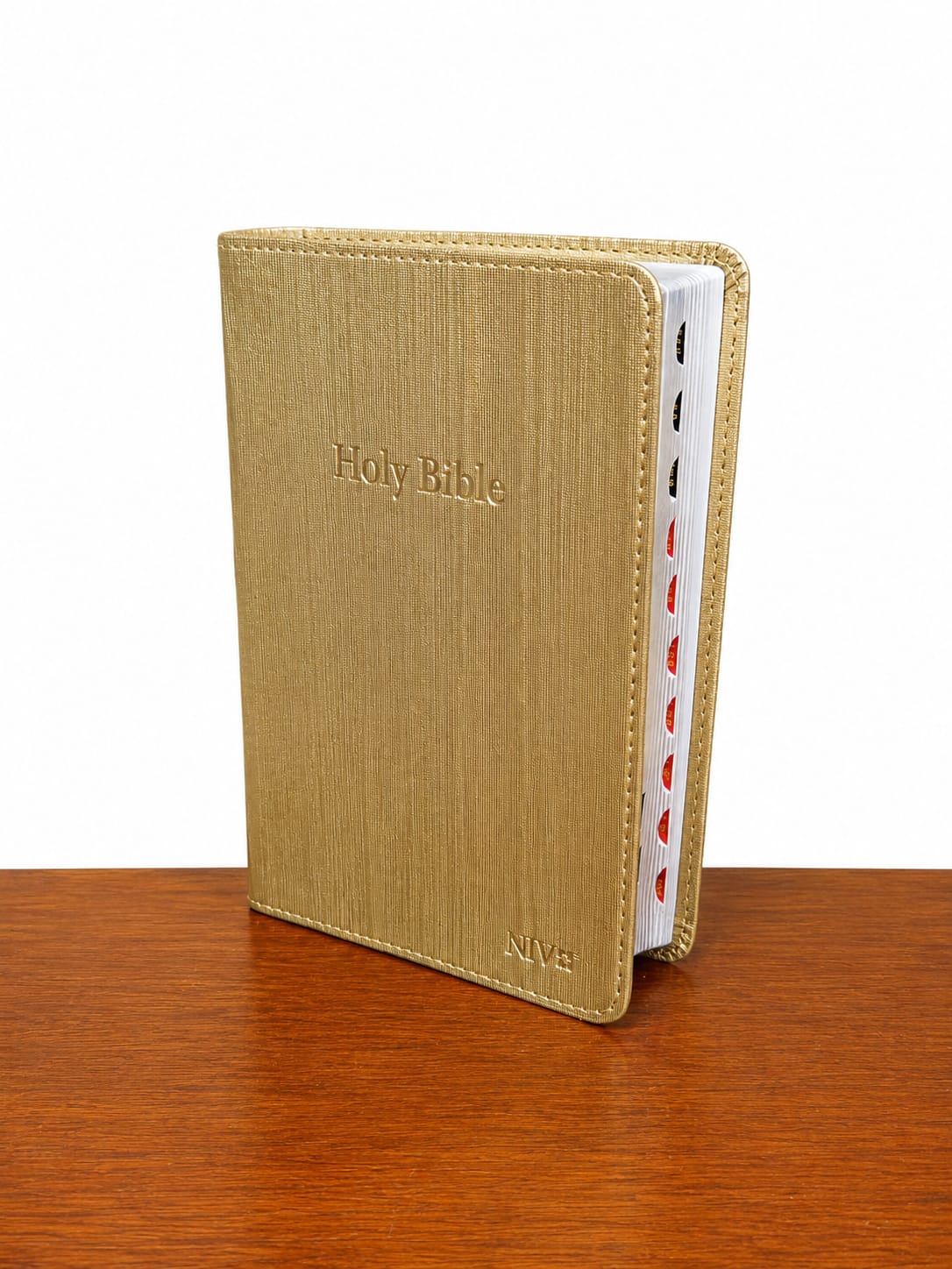 The New International Version (NIV) Medium  with Thumb Index is a practical and easy-to-use Bible designed for everyday reading, study, and church use. Its medium size makes it comfortable to carry.
