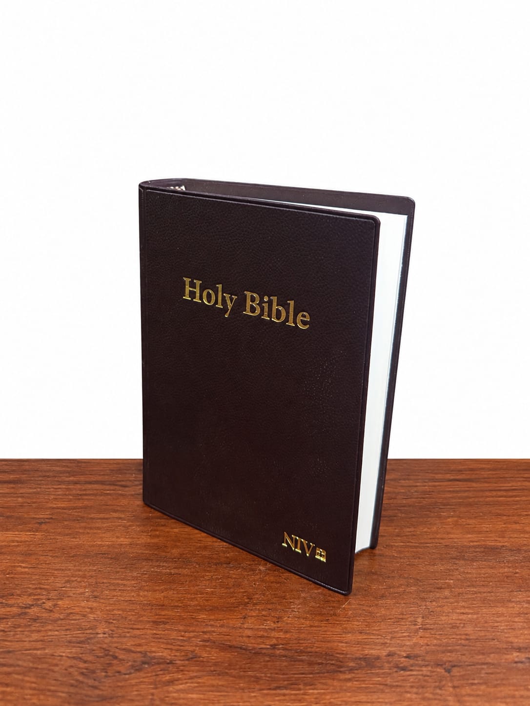 New International Pocket Mini Bible – Compact NIV Holy Bible-this compact Bible is designed for easy reading and convenient portability. Its small pocket-friendly size makes it ideal for trave.