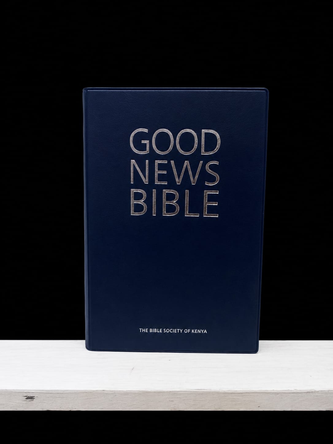 The Good News Bible (Softcover) is a clear, easy-to-read translation designed to make Scripture accessible to readers of all ages. Written in simple, everyday language, it is ideal for personal study.
