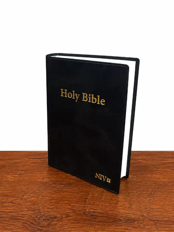 New International Pocket Mini Bible – Compact NIV Holy Bible-this compact Bible is designed for easy reading and convenient portability. Its small pocket-friendly size makes it ideal for trave.