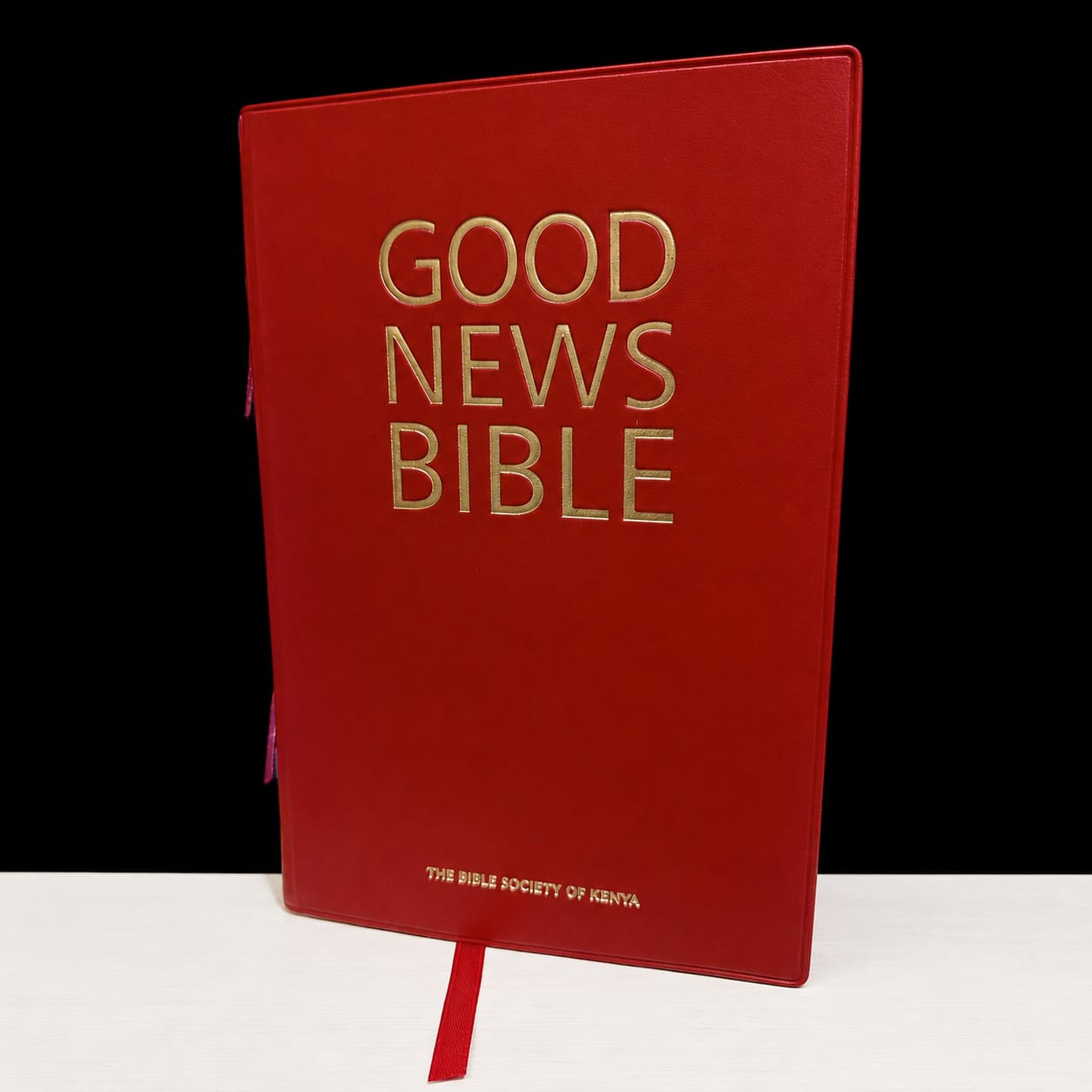 The Good News Bible (Softcover) is a clear, easy-to-read translation designed to make Scripture accessible to readers of all ages. Written in simple, everyday language, it is ideal for personal study.