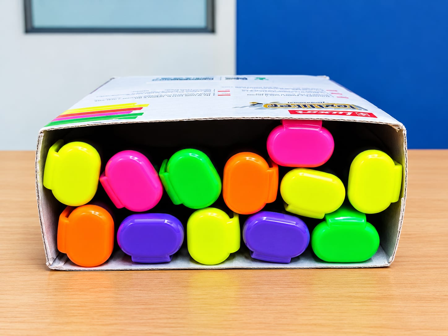 Luxor Textliter Fluorescent Highlighters – 12 Pieces-Make highlighting and studying easier with luxor Highlighters set. This pack contains 12 highlighters in bright fluorescent and pastel colours.