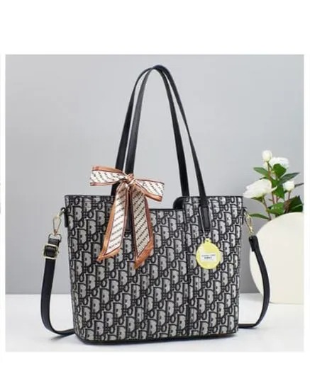 Classic Large Capacity Trendy Ladies Handbag Women Shoulder Bag Strap Adjustable Fashion Bag Zipper Closure Girls